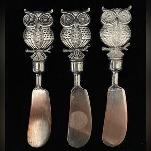 Palm Restaurant OWL set of 3 Spreaders Silver Tone Metal